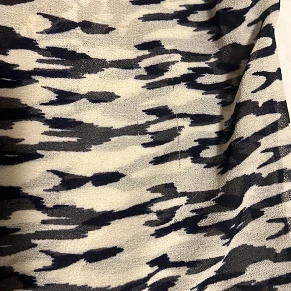 Angie, Tie Up Hem, Rolled Sleeves, Floral Print Top, Multi, Small - Picture 6 of 10